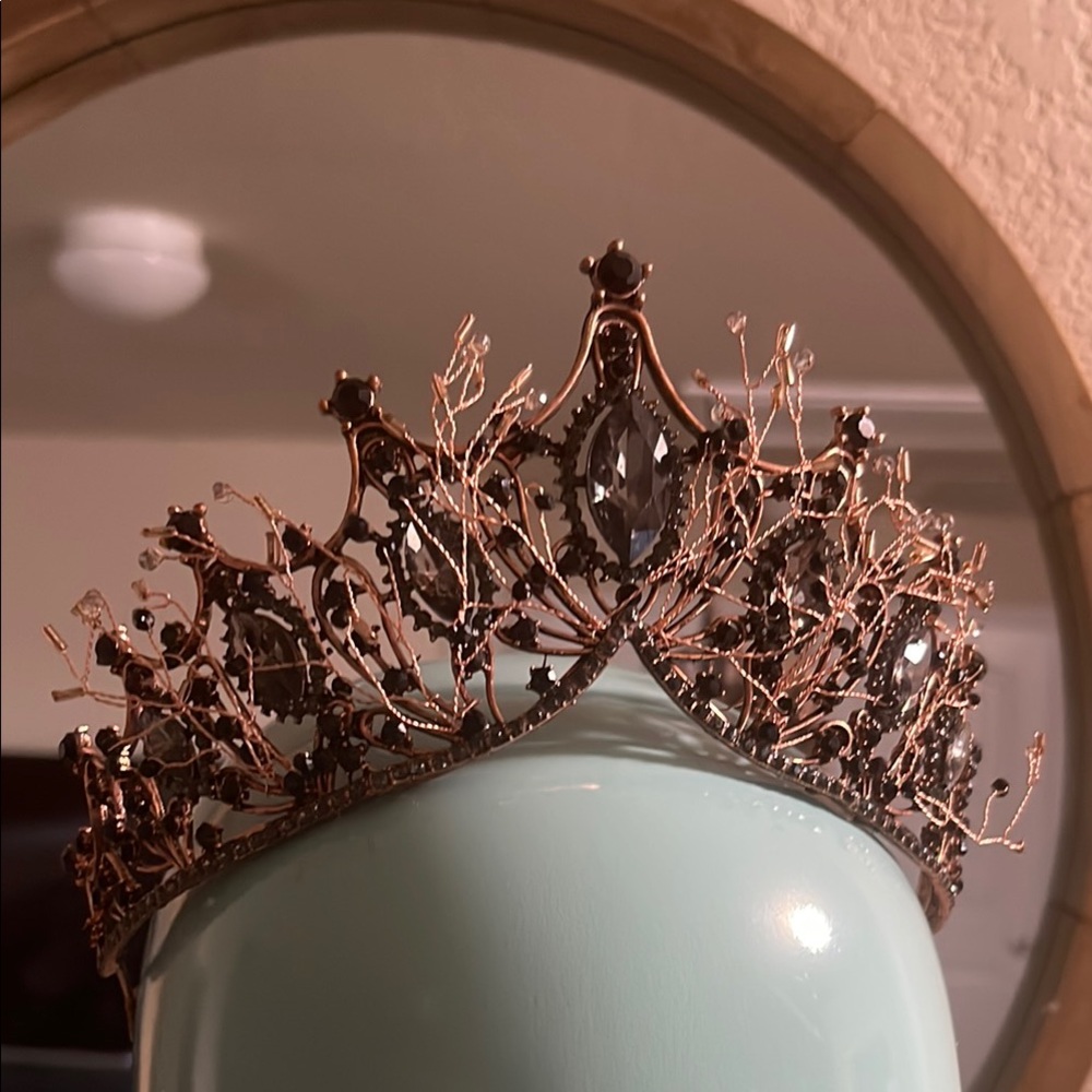 Elegant Bronze Tiara with Black Accents